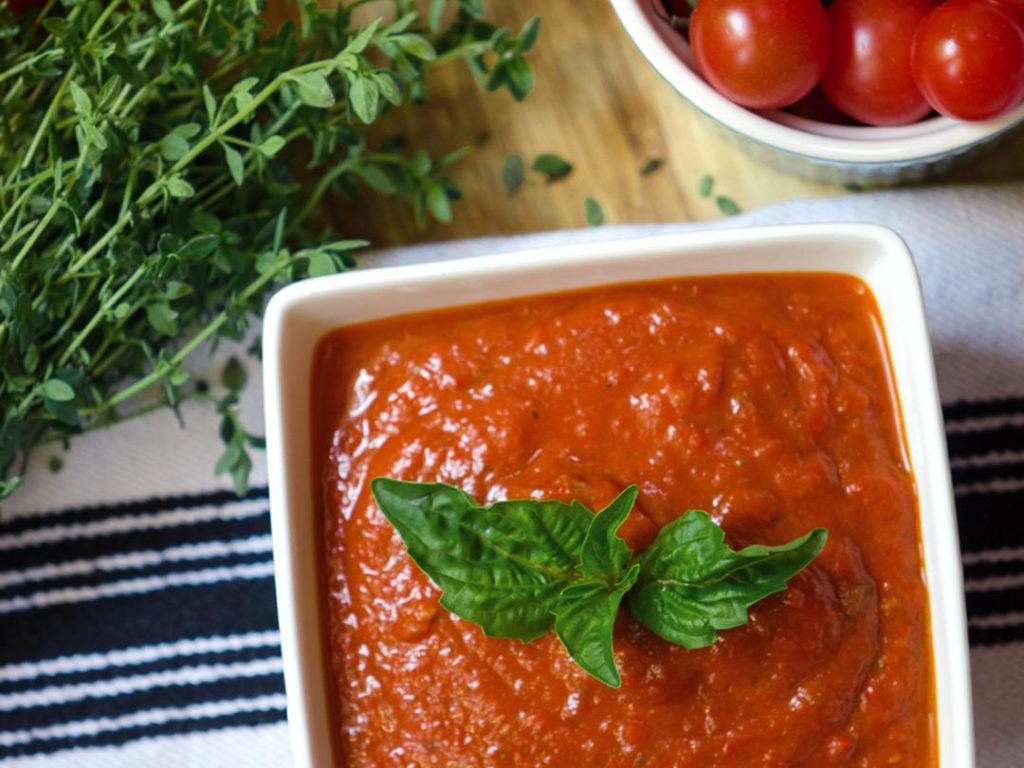6 лучших соусов из помидоров и перца на зиму