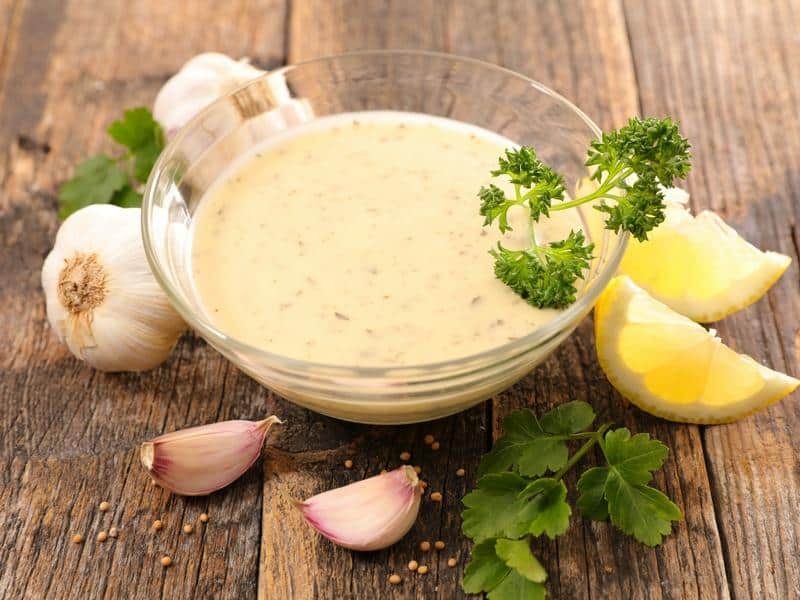 20 рецептов приготовления вкусного соуса Цезарь: пошаговые инструкции и полезные советы
