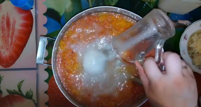 Сладкая аджика из помидор в домашних условиях: варианты приготовления