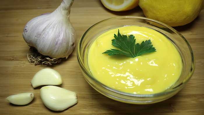 Соус из чеснока и оливкового масла: 4 лучших рецепта