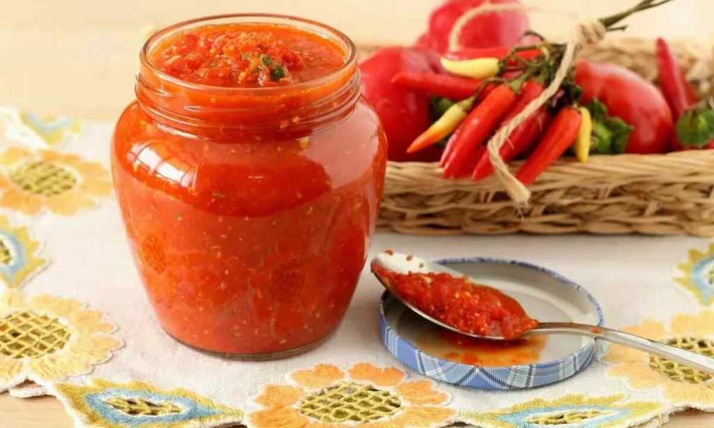 ТОП-12 рецептов аджики из помидор и перца