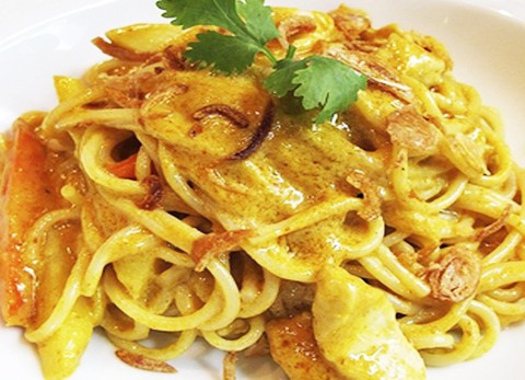 large 0713306001350373997 spaghetti with yellow curry