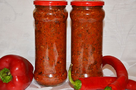 Фото соус с помидорами и баклажанами на зиму