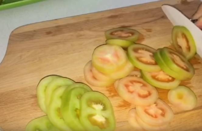 зеленые помидоры по-корейски