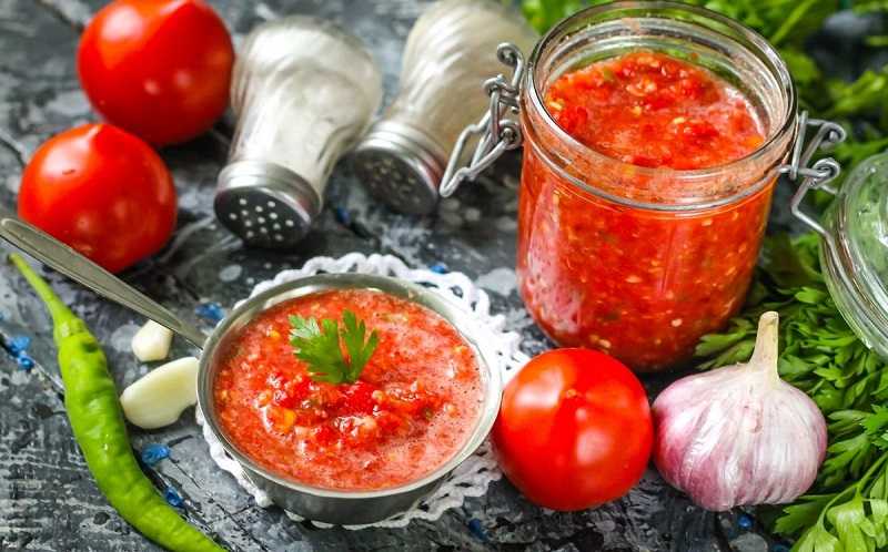 10 лучших рецептов из помидор и чеснока на зиму