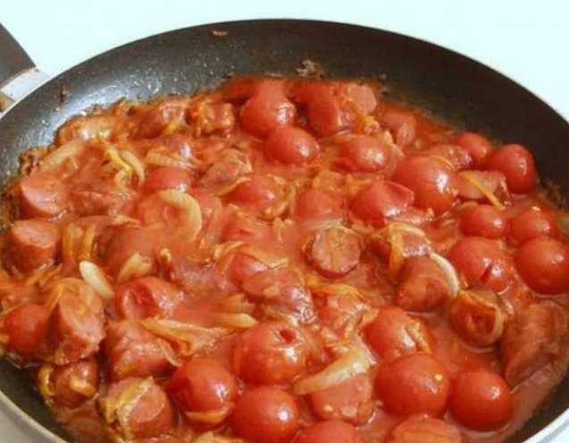 Готовим соус из томатной пасты с мукой