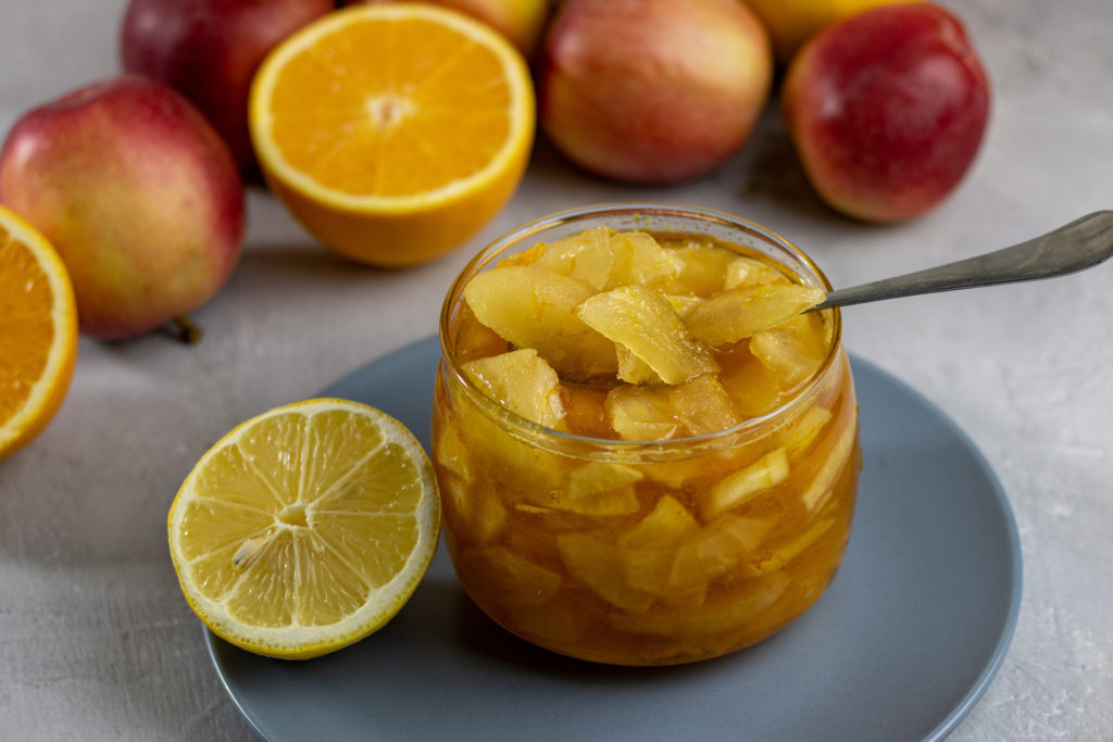 Яблочное варенье с апельсином и лимоном фото - 1